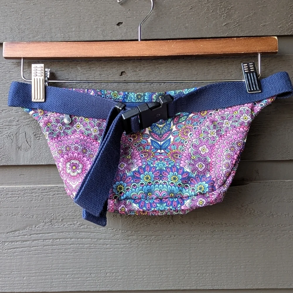 Kipling Colorful Kaleidoscope Cross Body Fanny Pack Waist Belt - Picture 6 of 10